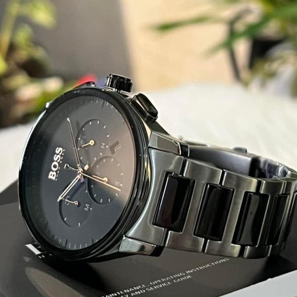 Hugo Boss Men’s Peak Chronograph Watch
Case Size: 44mm - Picture 6 of 12